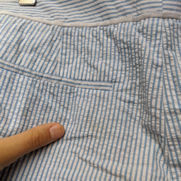 Southern Tide seersucker shorts - Picture 4 of 5